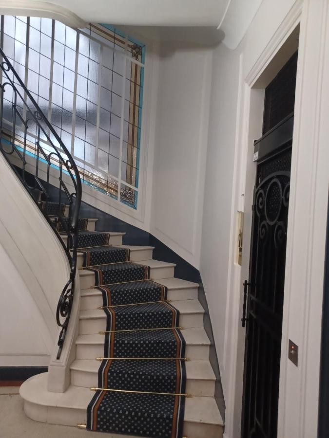 Apartment Toureifelchampselysee Paris